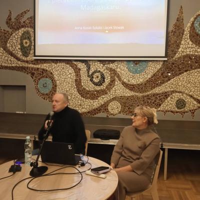 Spotkanie z podróżnikiem Jackiem Słowakiem pn. „Scyzoryki wzdłuż Afryki - podróż, pasja i pomoc” 