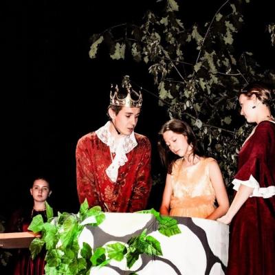 Spektakl Studia teatralnego M. Wójtowicz „Śnieżka i 8 krasnoludków”